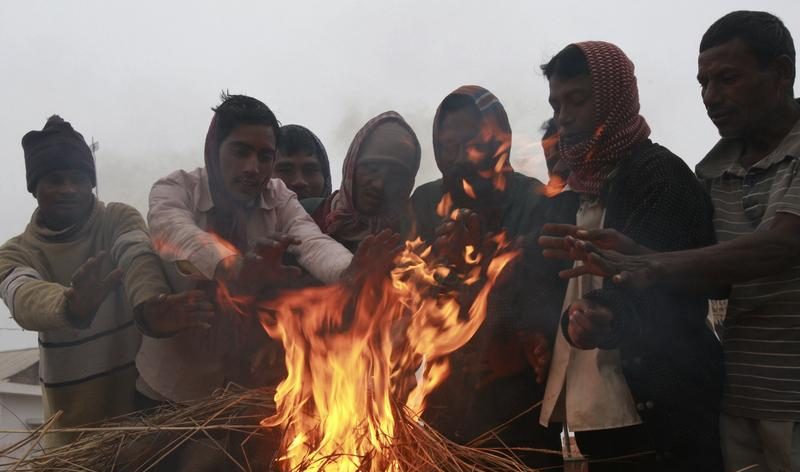 তীব্র শীতে ব্যাহত কৃষিকাজ, বিপন্ন জীবন