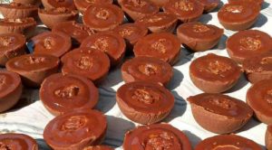 পশ্চিমবঙ্গে মিলছে না ভালো খেজুর রস, নেই ভালো গুড়