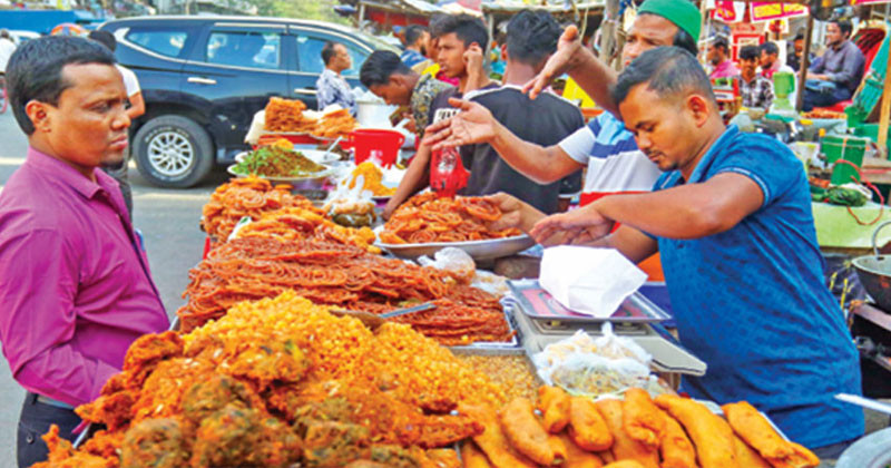 ইফতারীতে কী খাচ্ছেন, ভেবে খাচ্ছেন তো?