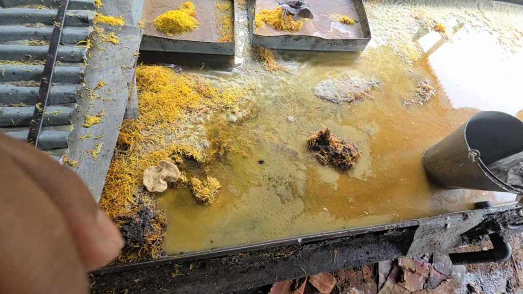 অস্বাস্থ্যকর পরিবেশে সেমাই তৈরি, মালিকের কারাদণ্ড