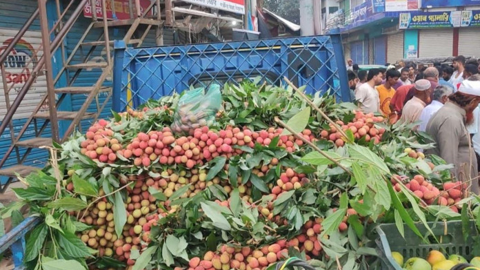 কোটি টাকার লিচুর বাজার বিজয়নগরে