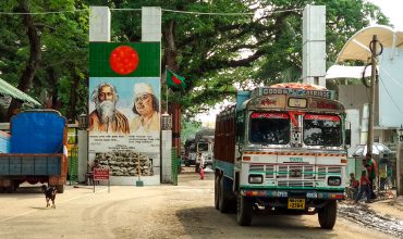 বাজেটে শুল্ক  বাড়ানোর পর  বেনাপোল  দিয়ে ভারত থেকে মাছ আমদানী প্রায় বন্ধ