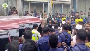 সার চেয়ে মামলায় গ্রেপ্তার আতঙ্কে ঘরছাড়া কুড়িগ্রামের কৃষকরা